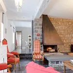 Attractive In Near Centre Gerin