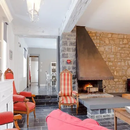 Attractive In Near Centre Gerin